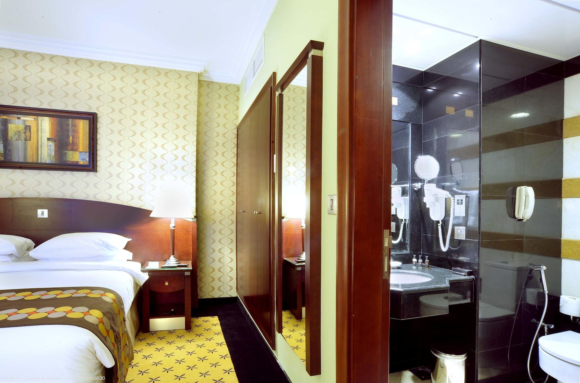 Al Muna Kareem Hotel- Ex Leader Медина Экстерьер фото