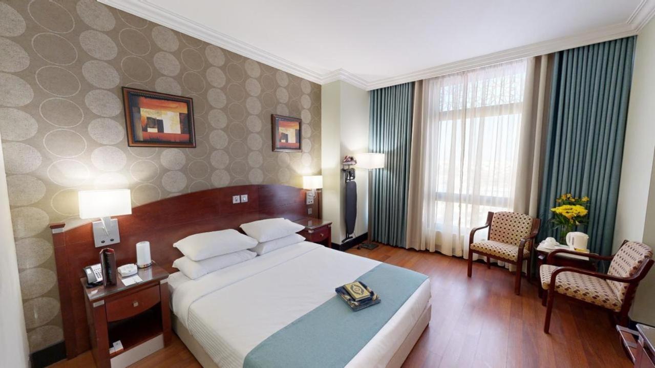 Al Muna Kareem Hotel- Ex Leader Медина Экстерьер фото