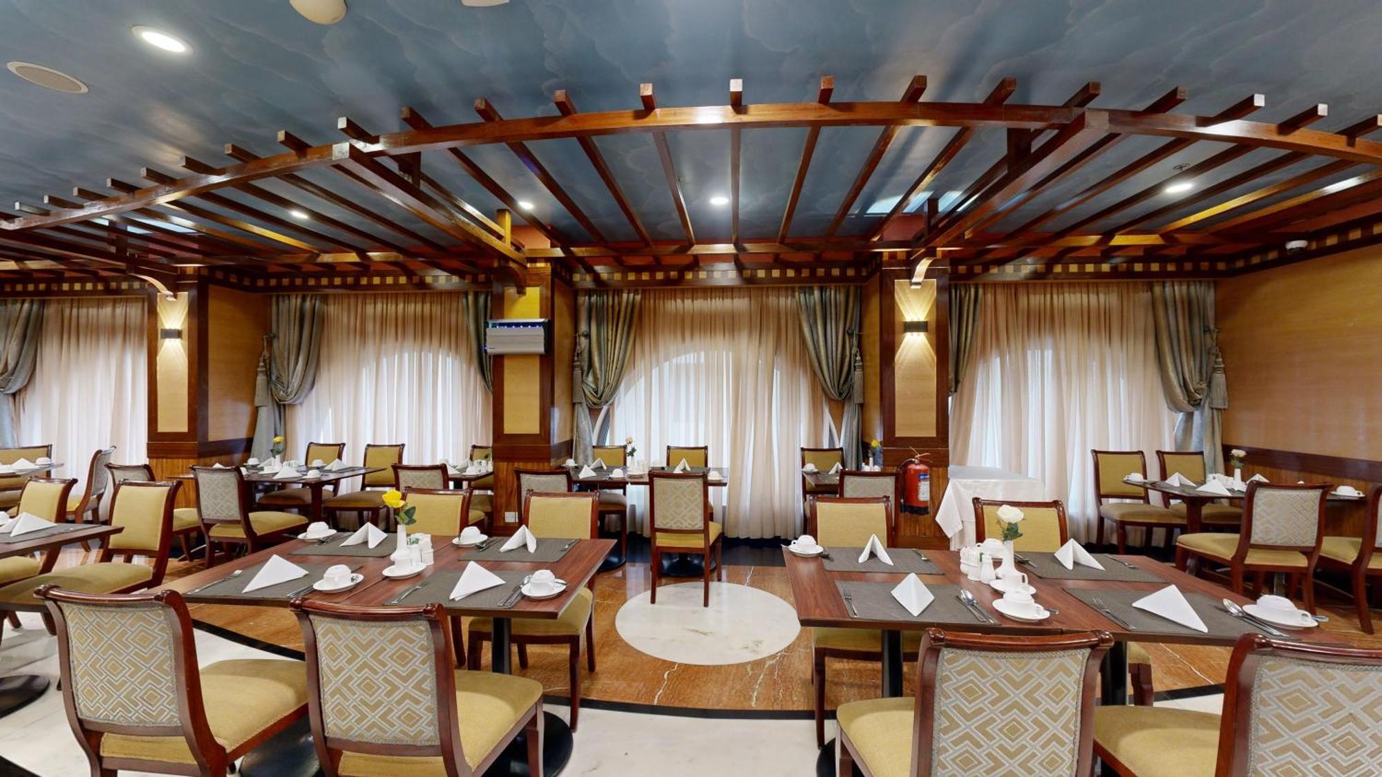 Al Muna Kareem Hotel- Ex Leader Медина Экстерьер фото