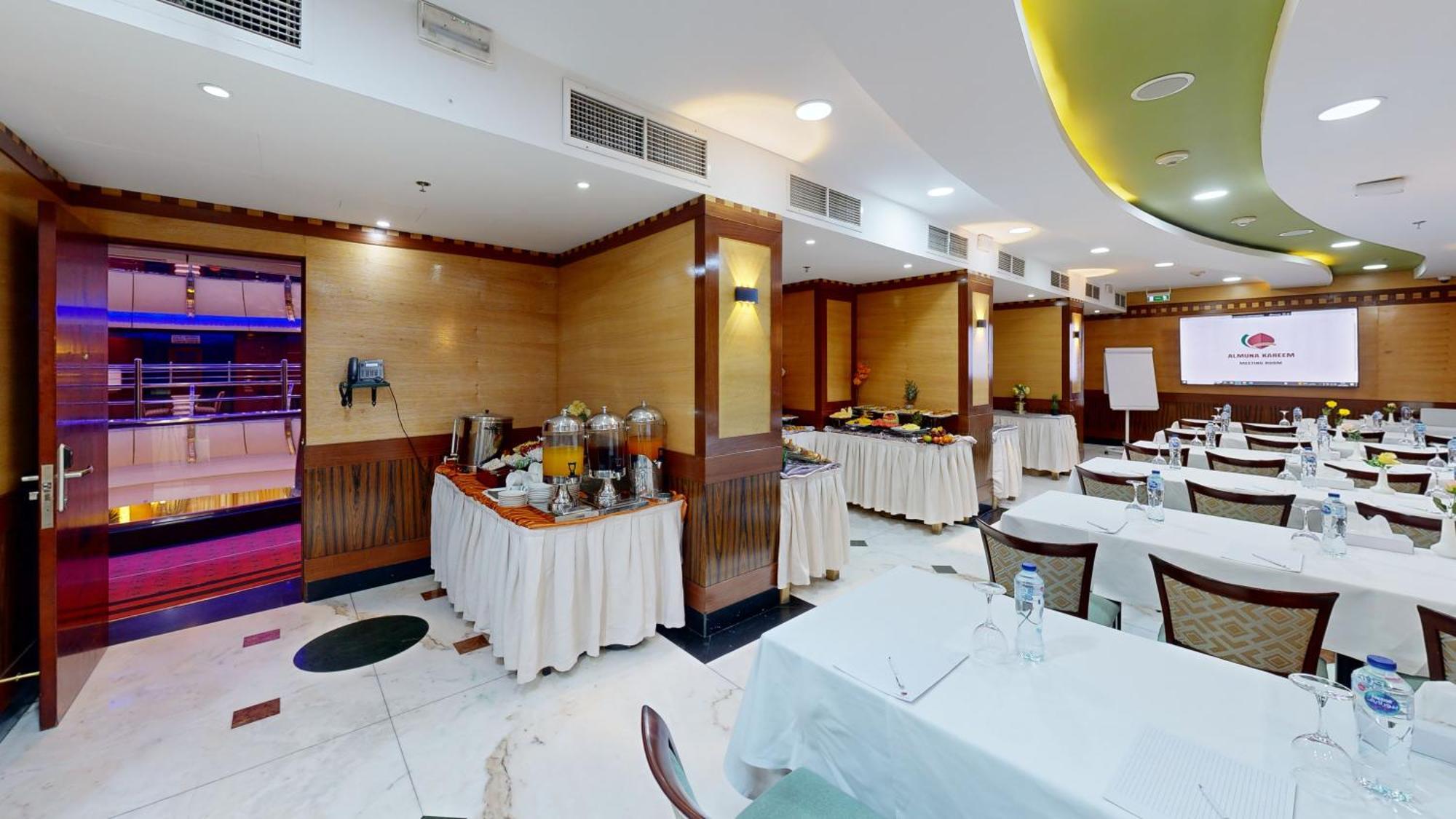 Al Muna Kareem Hotel- Ex Leader Медина Экстерьер фото